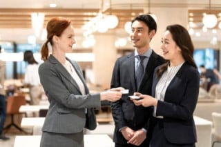 海外の取引先・顧客企業とのコミュニケーションの増加