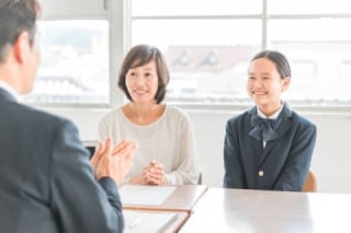 【保護者向け】学費納付・成績確認・就職支援実績の案内