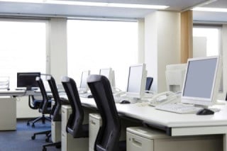 時間外・休日の問い合わせに対応できない 時間外・休日の問い合わせに対応できない