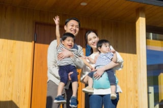 少子高齢化により住宅購入の主力層となる若年層の減少
