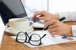 コンテンツの作成に労力と時間がかかる コンテンツの作成に労力と時間がかかる