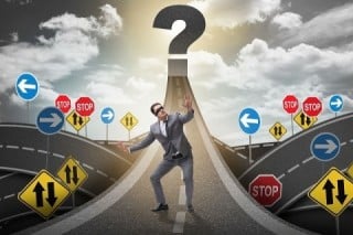 企業ホームページを運営する側になると、「表面的なWebデザインよりコンテンツが重要」という真理を見失いがちになってしまう 企業ホームページを運営する側になると、「表面的なWebデザインよりコンテンツが重要」という真理を見失いがちになってしまう