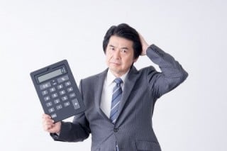 かといって、すべてのホームページ制作会社と密に打ち合わせると多大な時間と人件費を浪費してしまう かといって、すべてのホームページ制作会社と密に打ち合わせると多大な時間と人件費を浪費してしまう