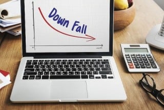 専門用語をゼロにしてしまうと、そのキーワードで検索するユーザーを集客しづらくなる 専門用語をゼロにしてしまうと、そのキーワードで検索するユーザーを集客しづらくなる