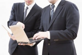 Yahoo!やGoogleで検索上位にヒットする競合他社のサイトはかならずチェックしよう Yahoo!やGoogleで検索上位にヒットする競合他社のサイトはかならずチェックしよう