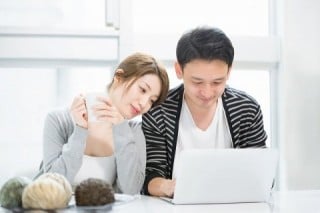 中途採用時の「嫁ブロック」や「旦那ブロック」による内定辞退防止にも、会社側の情報提供が有効 中途採用時の「嫁ブロック」や「旦那ブロック」による内定辞退防止にも、会社側の情報提供が有効