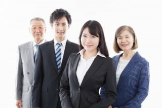内定者の親や家族にも入社に賛成してもらえるような採用活動を目指そう! 内定者の親や家族にも入社に賛成してもらえるような採用活動を目指そう!