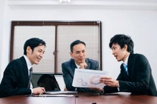競合他社のほうが真剣に知恵を絞っている 競合他社のほうが真剣に知恵を絞っている