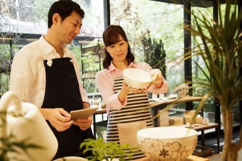 優先して作るべきコンテンツ例2.主力商品・サービスに関するコンテンツ 優先して作るべきコンテンツ例2.主力商品・サービスに関するコンテンツ