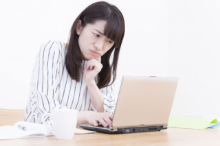 少なくとも初心者のうちは、企業サイトで面白コンテンツの集客は狙わないほうがいい